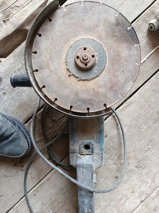 Болгарка сотилади