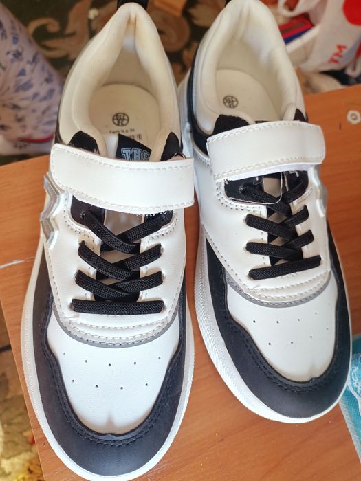 Новы кросовки 35-36р