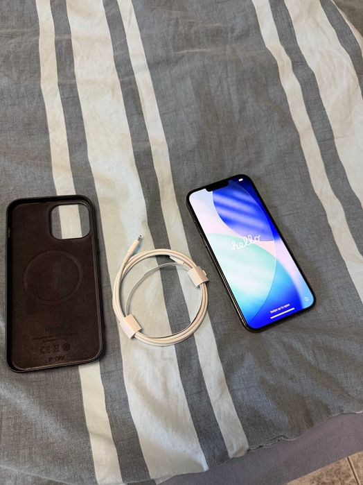 Phone 13 Pro Max – 256 GB – Graphite, MagSafe калъф и оригинален кабел