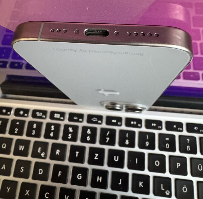 Перфектен ! iPhone 15 Pro Natural Titanium Icloud - за части !