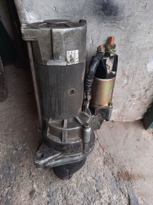 Продаю стартер FAW