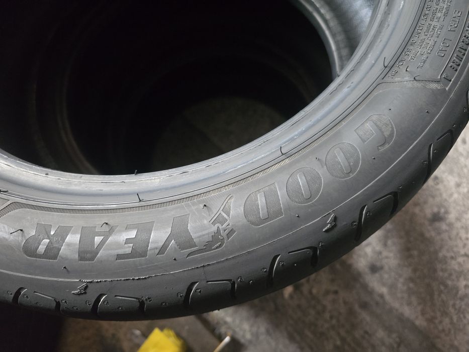 Goodyear 215/45 R16 90V vară