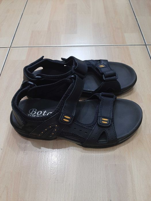 подростковые сандалии