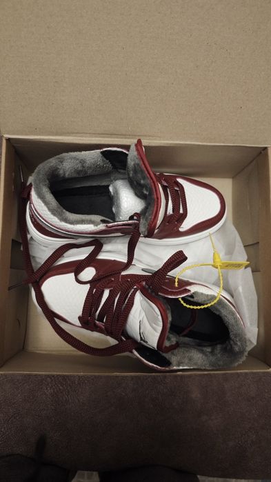 Кроссовки Джорданы с мехом