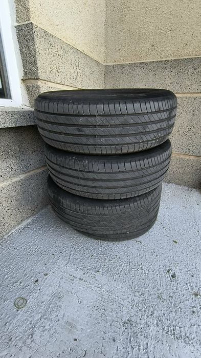 Гуми 4 броя Michelin 215/65/17