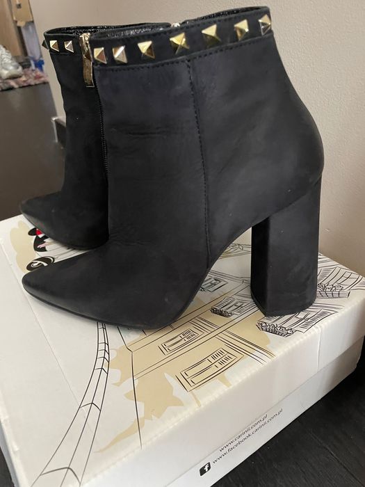 Елегантни боти Carinii