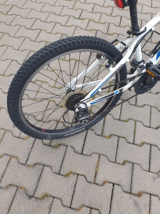 Bicicleta copii  Giant cauciucuri noi.