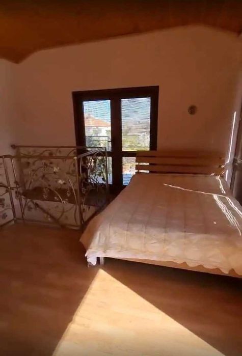 Дава се под наем Къща в Бургас, Ветрен - 60 кв.м за 400 € - Снимка #1