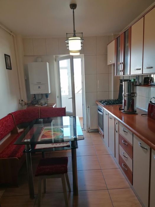 Vand apartament cu 3 camere Urziceni