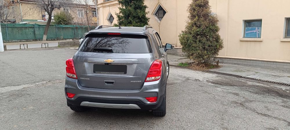 Tracker 1 Premier 2020