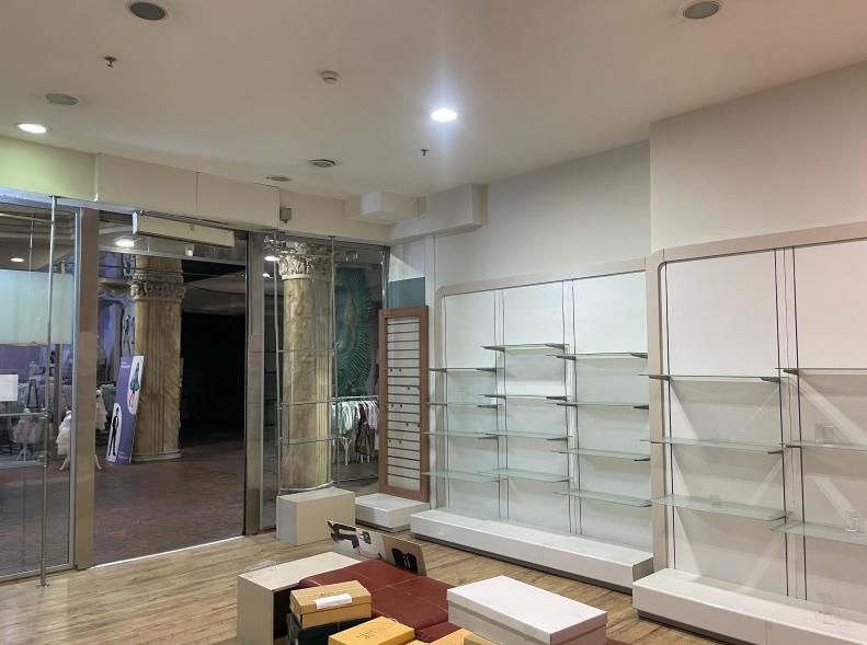 Дава се под наем Магазин в Пловдив, Център - 65 кв.м за 500 € - Снимка #1