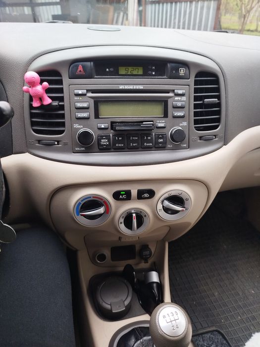 Hyundai accent 1.5diesel an 2007 167000 km inmatriculat vt10/2026 perfect funcțional 4 geamuri electrice închidere centralizată alarma fără rugină,