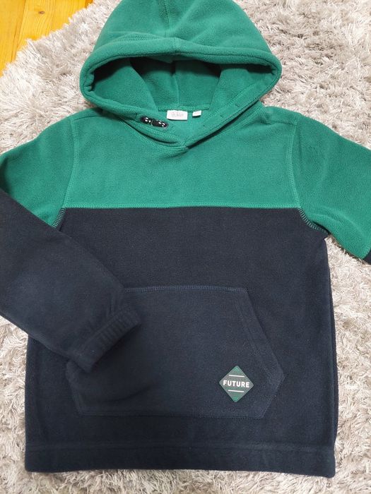 Лот блузи за момче с подарък