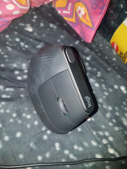 Logitech MX Vertical Wireless – Mouse ergonomic Logitech, Bluetooth/USB