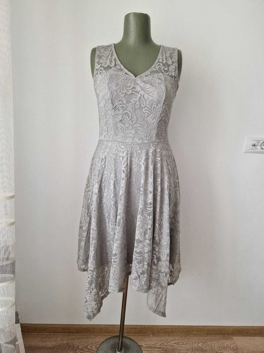 Rochie gri, de petrecere, mărimea M, noua