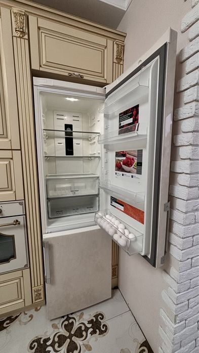 Холодильник Hotpoint