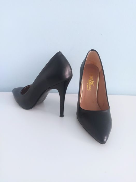 Черни обувки на висок ток 37 номер