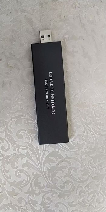 Продавам 2 нови метални кутийки за ssd дискове msata и  m.2 ngff