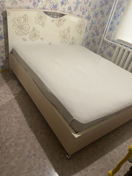 Кровать двуспальная 160*200