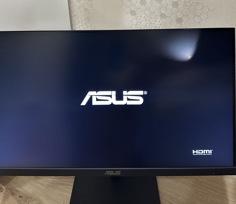 Продаю монитор ASUS VA27D
