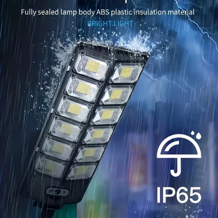 Продавам соларна LED лампа W789A-6