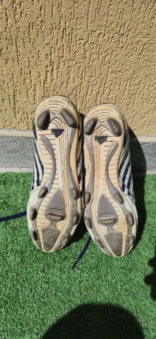 Ghete fotbal Adidas Predator