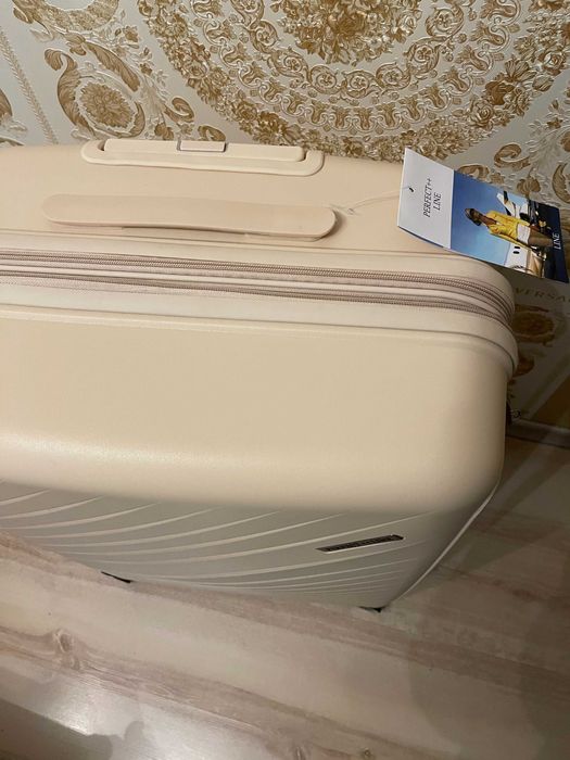 Чисто нов куфар - голям размер