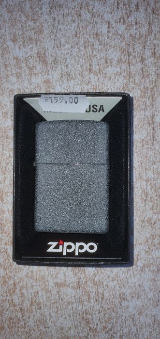 Zippo noua in cutie