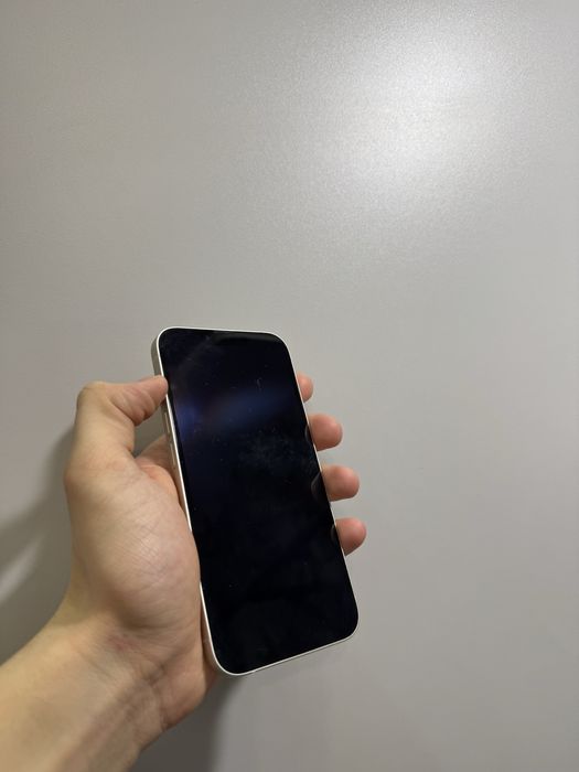 Продам Iphone 13 White