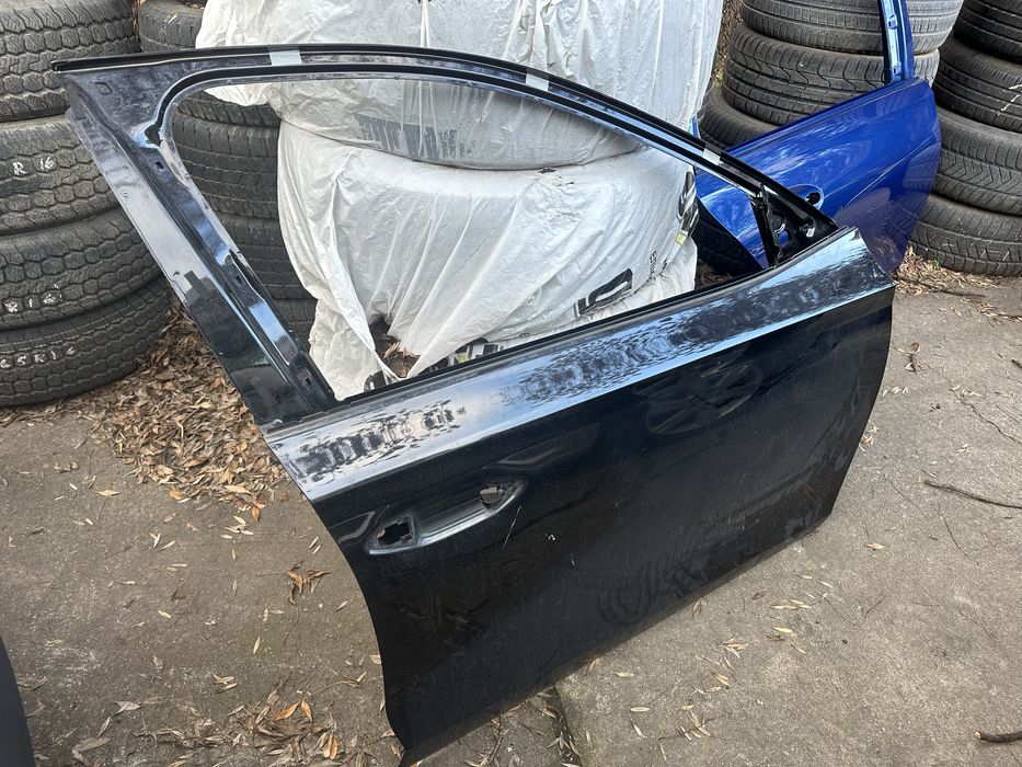 Skoda Octavia 4 2022 предна дясна врата