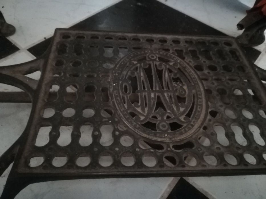 Mașina de cusut Mundlos originală