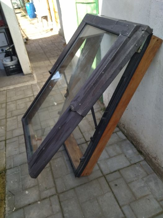 Покривен прозорец