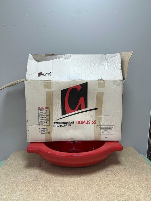 Червена дизайнерска мивка за баня Domus 65 – Gravena Италия