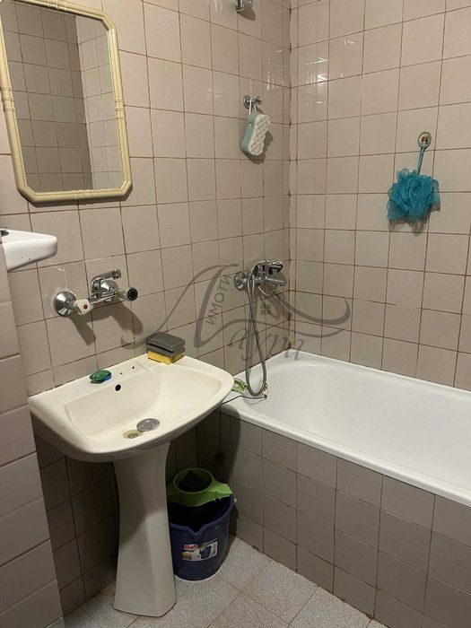 Дава се под наем Тристаен апартамент в Шумен, Болницата - 90 кв.м за 306 € - Снимка #7