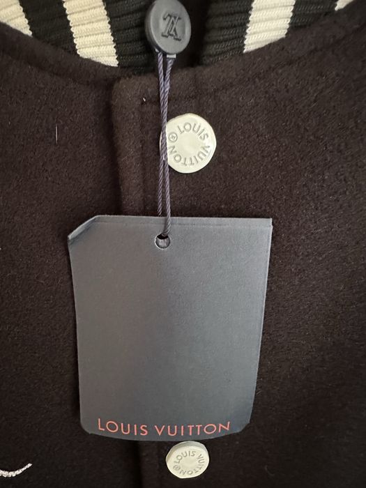 Jacheta Louis Vuitton LV M si L in stoc