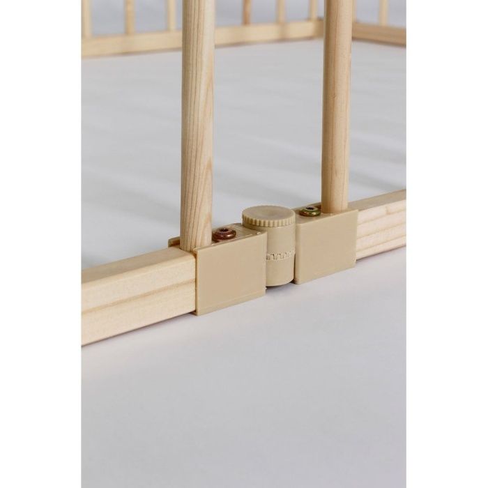 Продавам дървена Сгъваема ограда/кошара за игра 8 елемента