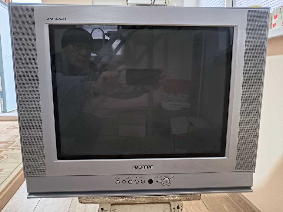Телевизор SAMSUNG Plano