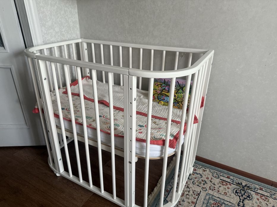 Детская кроватка манеж