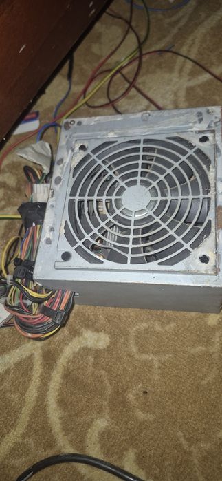 Vand sursa de pc