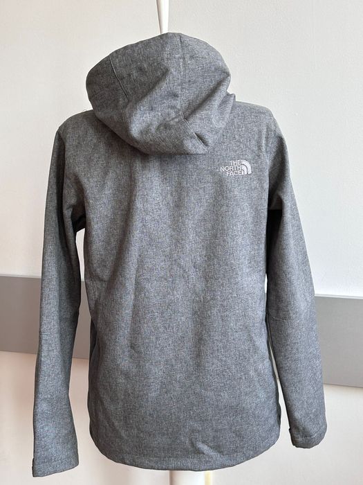 The north face хубаво сиво дамско яке тип Софт Шел