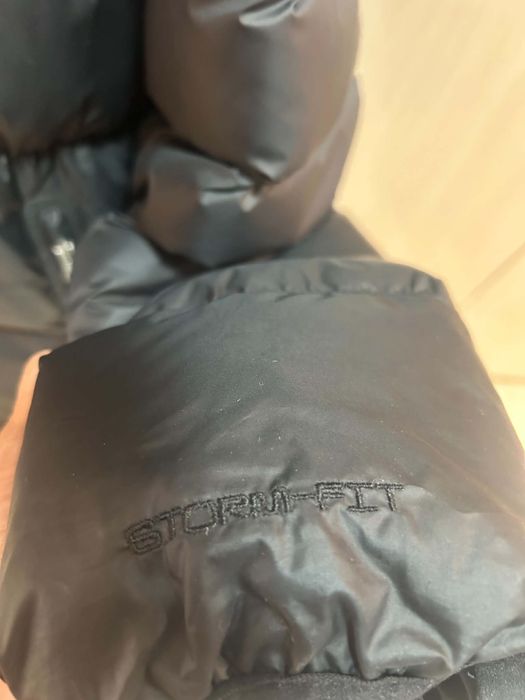 Яке Nike.
