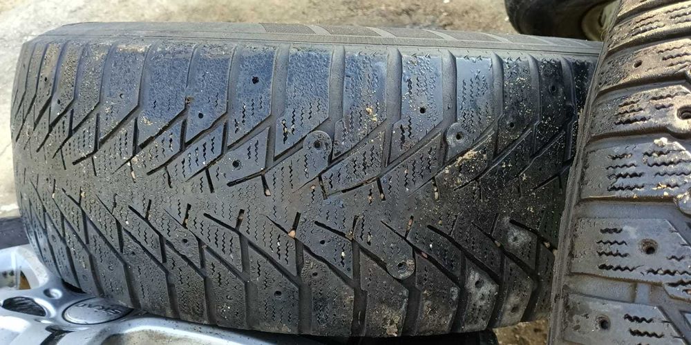 Комплект Б/У колес 215/65/R16