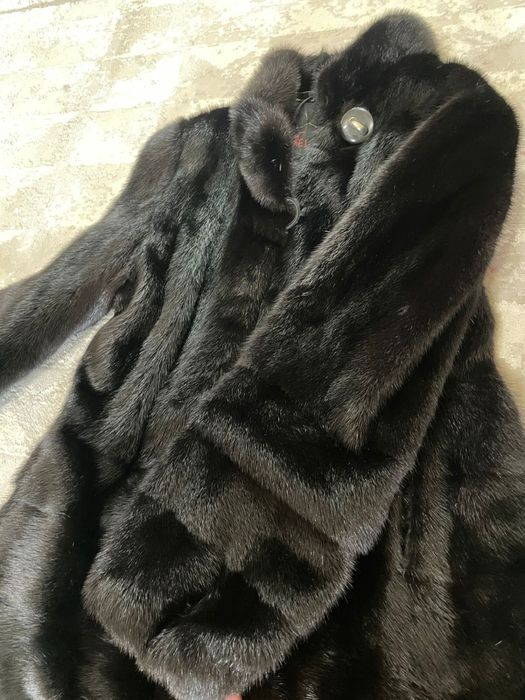 Продам норковую шубу