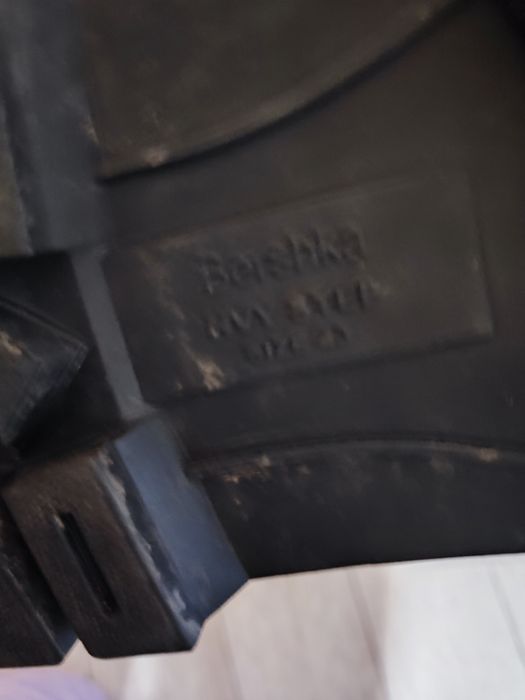 Продам полуботинки новые