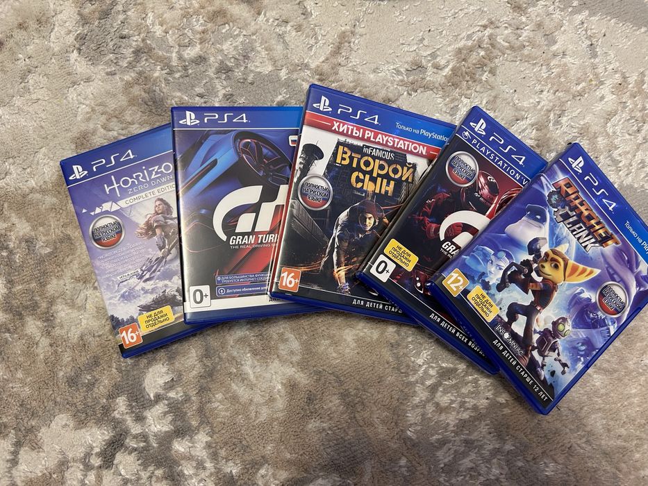 Продам приставку PS-4