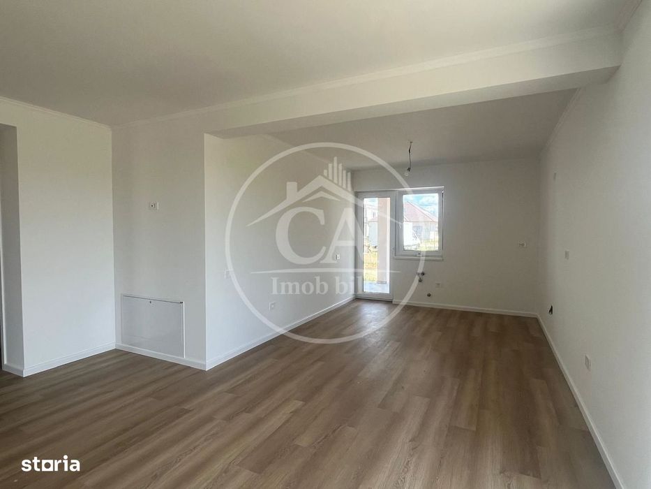 Casă de vânzare cu 4 camere în Santandrei , Bihor