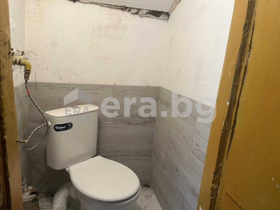 Дава се под наем Едностаен апартамент в Варна, Колхозен пазар - 30 кв.м за 33000 € - Снимка #4