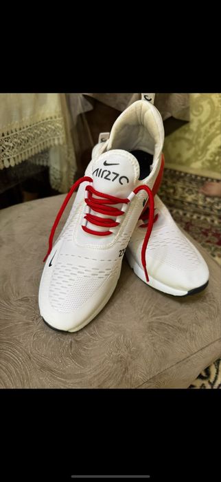 Nike krasofka yengi qiz bola ogil bola keturadi