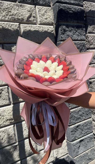 Клубника в шоколаде Алматы