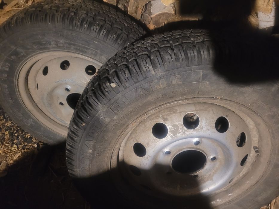 Продам шины с дисками.